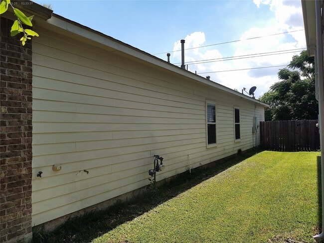 Building Photo - 3311 Siebinthaler Ln