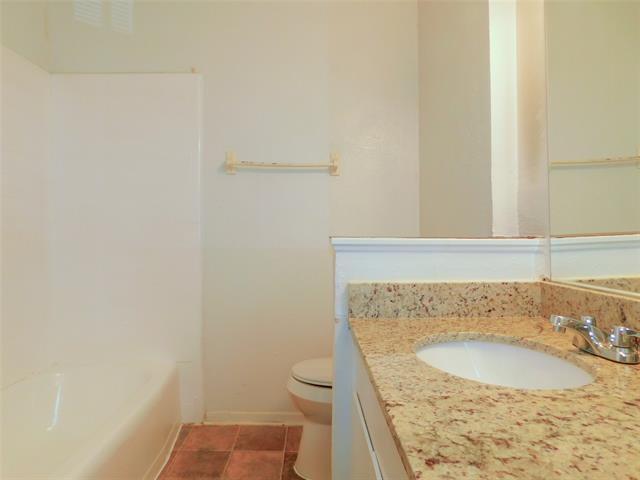 Building Photo - 401 Betchan Dr
