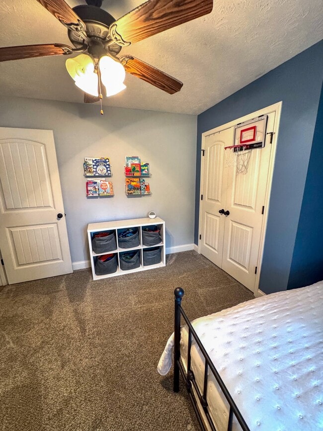 Building Photo - 127 Lee Rd 2181