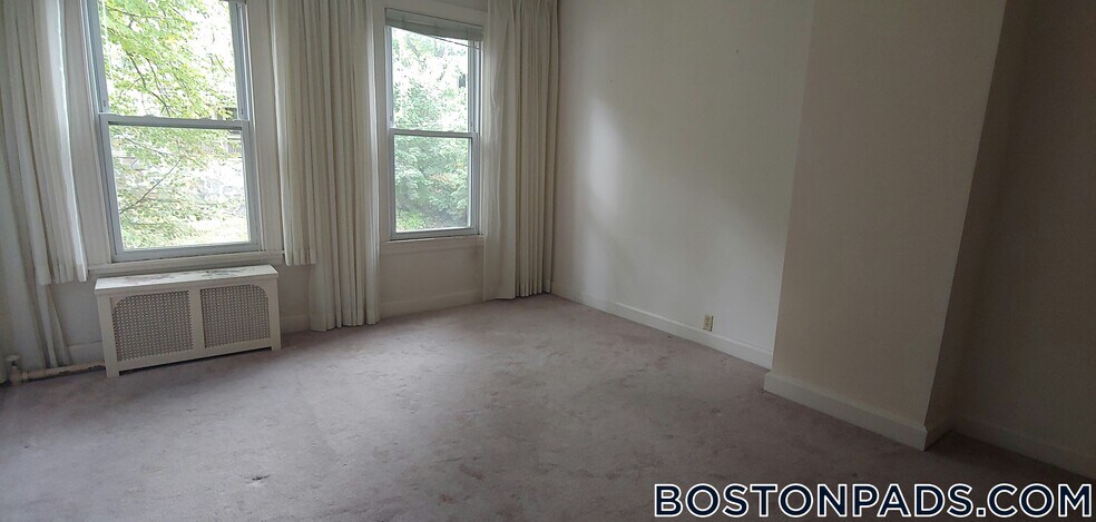 Building Photo - 7 Wallingford Rd