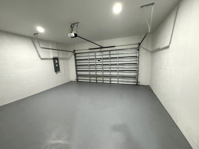 Building Photo - 1247 Kismet Pkwy