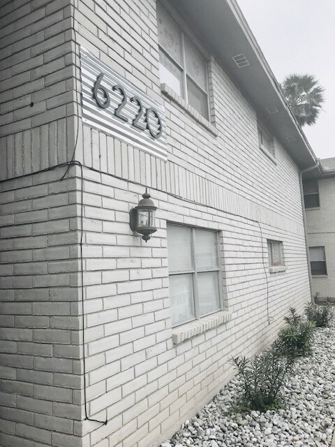 Building Photo - 6220 N 11th St