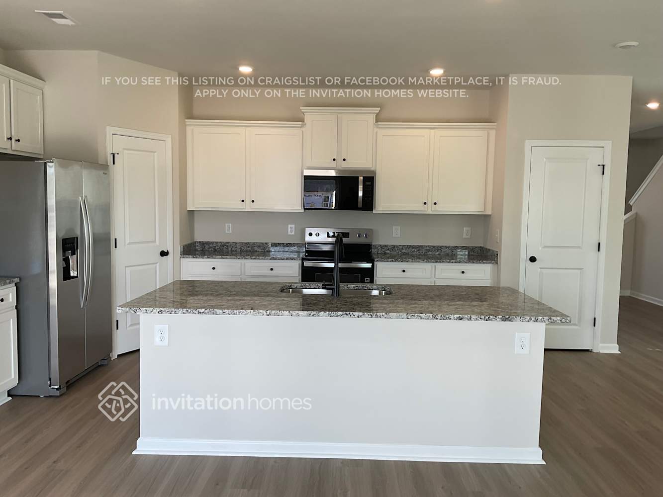 Building Photo - 3363 Fox Hall Dr