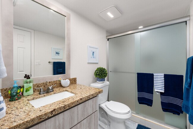 Building Photo - 134 E Huisache St