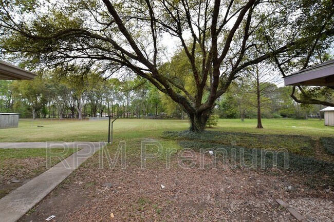 Building Photo - 3147 Little Farms Dr