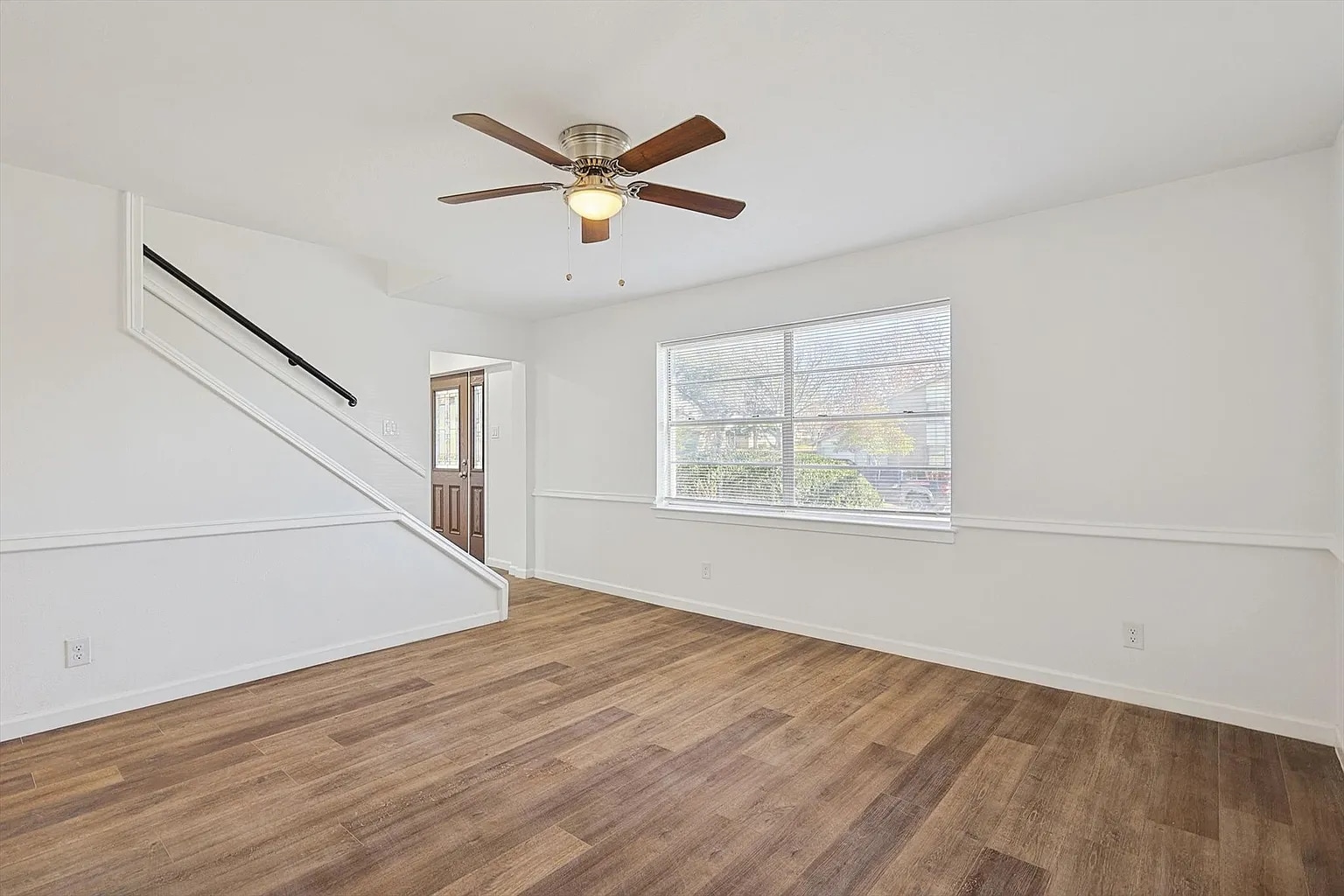 Building Photo - 9039 Pinewood Dr