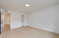 Building Photo - 6903 Blue Ridge Dr