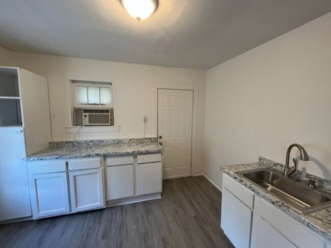 Building Photo - 3569 County Rd 312