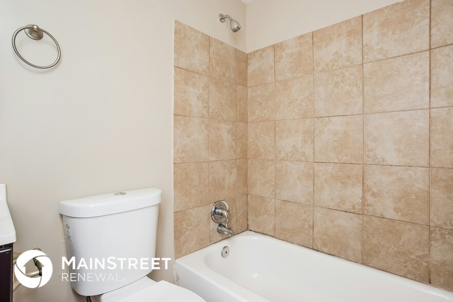 Building Photo - 2134 Elinwood Dr