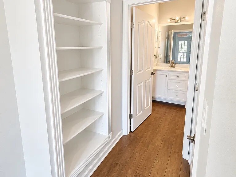 Building Photo - 5000 Culbreath Key Way