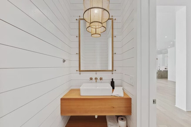 Building Photo - 107 Benicia Pl