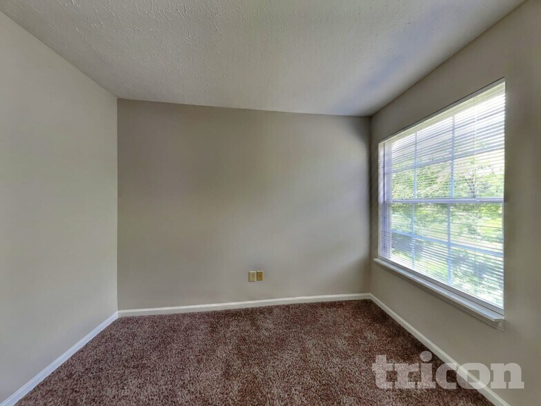 Building Photo - 6422 Coconut Ct