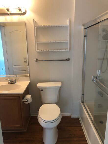 Building Photo - 12083 Alta Carmel Ct