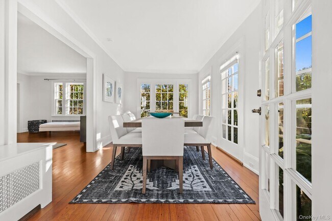 Building Photo - 16 Lyons Pl