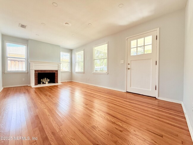 Building Photo - 1626 Charon Rd