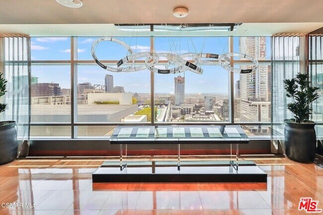 Building Photo - 900 W Olympic Blvd