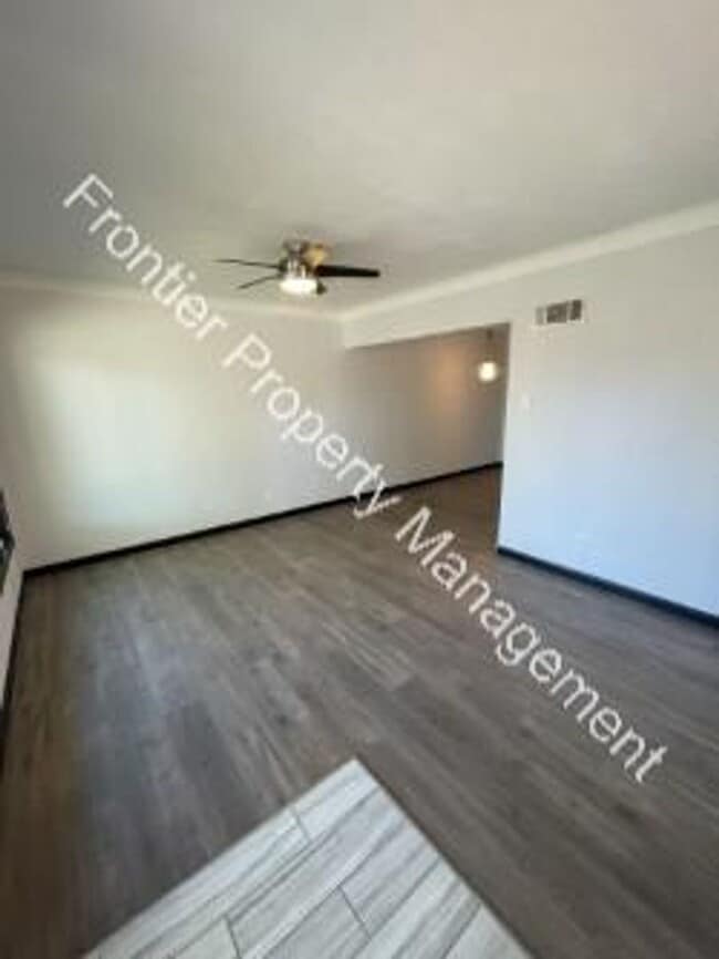 Building Photo - Charming 2 Bedroom Duplex – Don’t Miss Out!