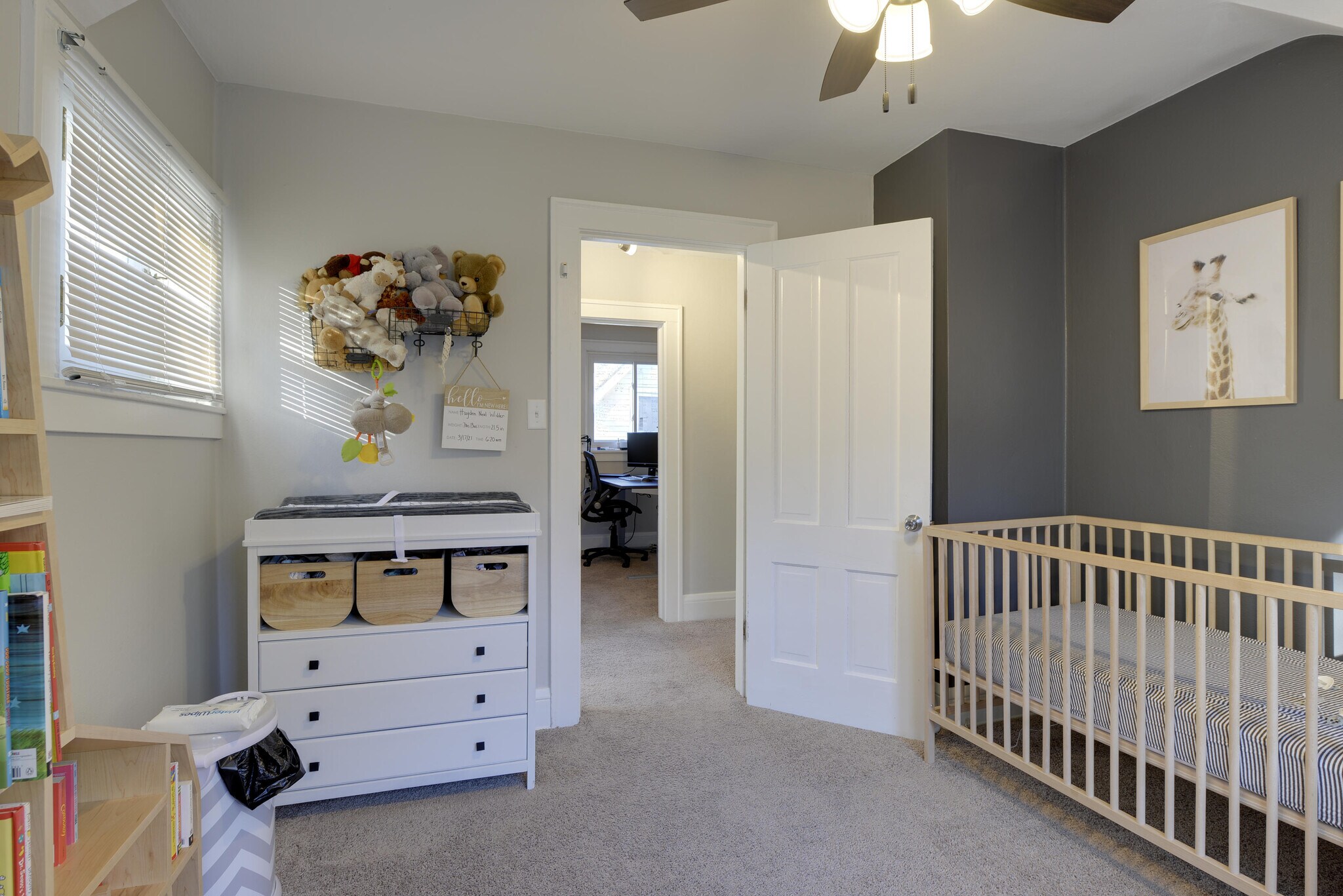 Building Photo - 266 King St W