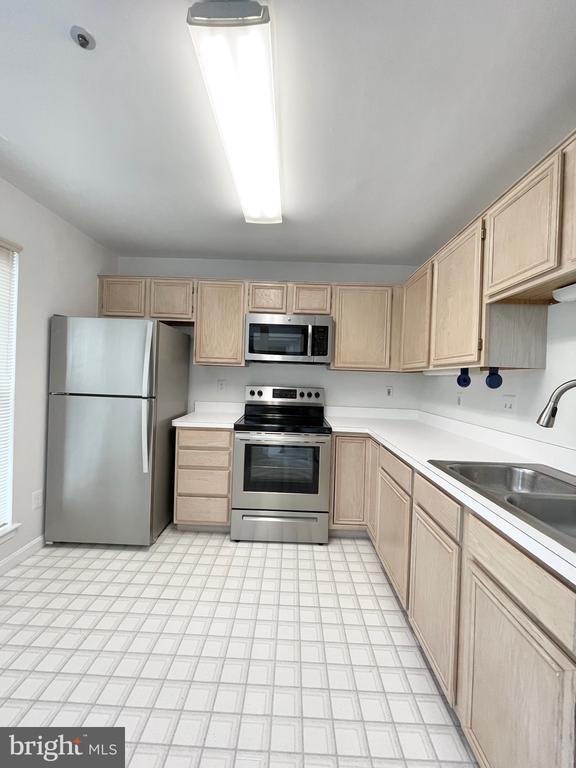 Building Photo - 2800 Emma Lee St