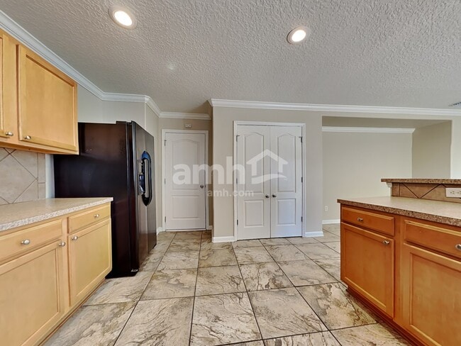 Building Photo - 428 Monet Ave