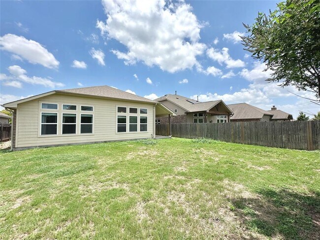 Building Photo - 8250 Arezzo Dr