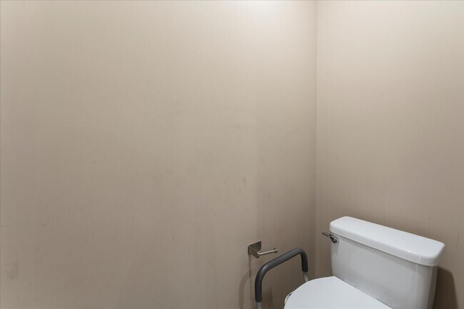 Building Photo - 2712 Big Dog Tr