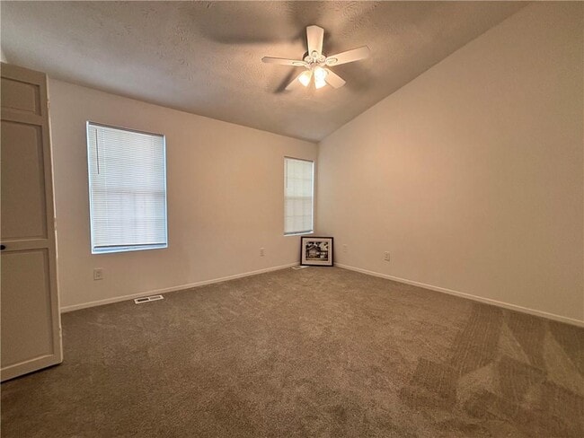 Building Photo - 605 Wedgewood Way