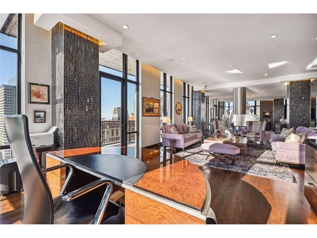 Building Photo - 201 S 11th St