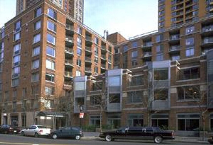 Primary Photo - 2 S End Ave