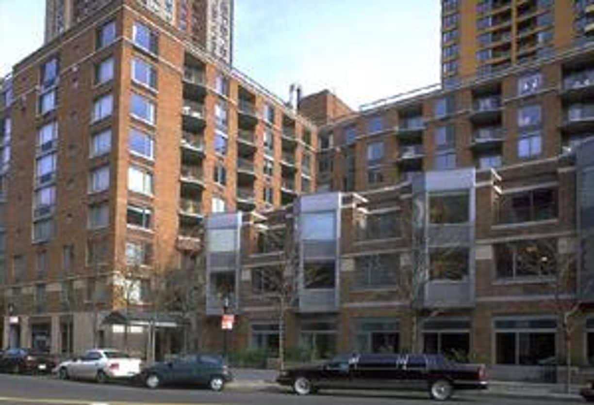 Building Photo - 2 S End Ave