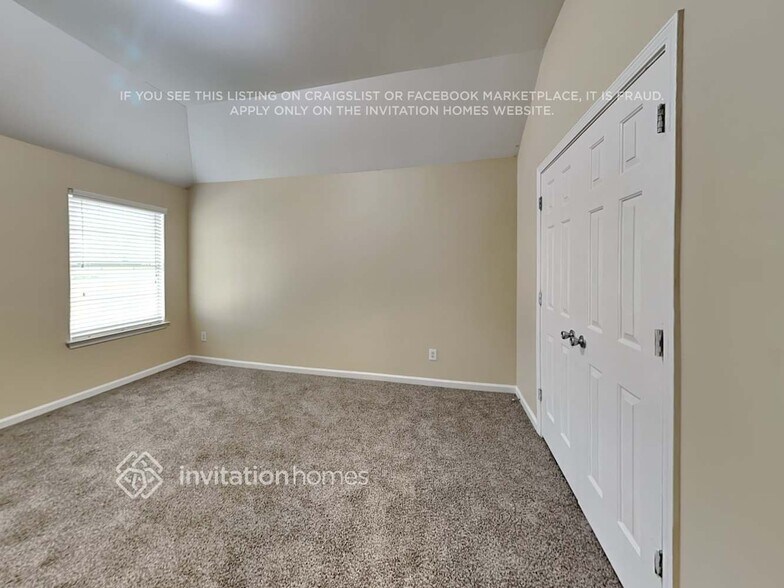 Building Photo - 9782 Sinclair Ln