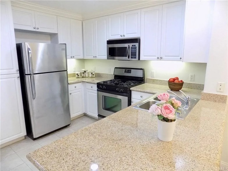 Building Photo - 2207 Watermarke Pl