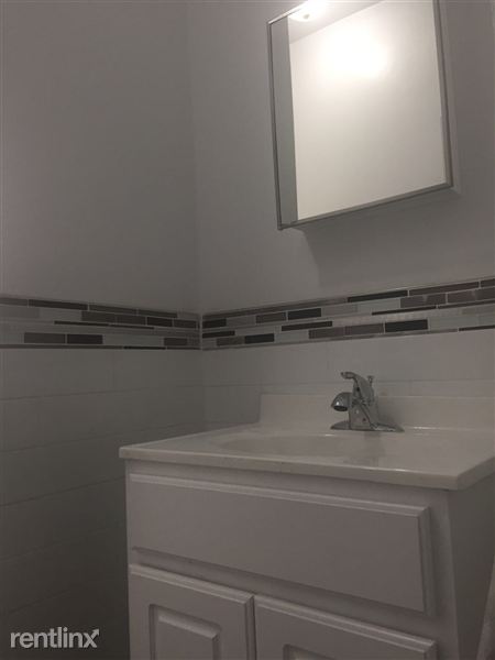 Building Photo - 1198 Ocean Ave