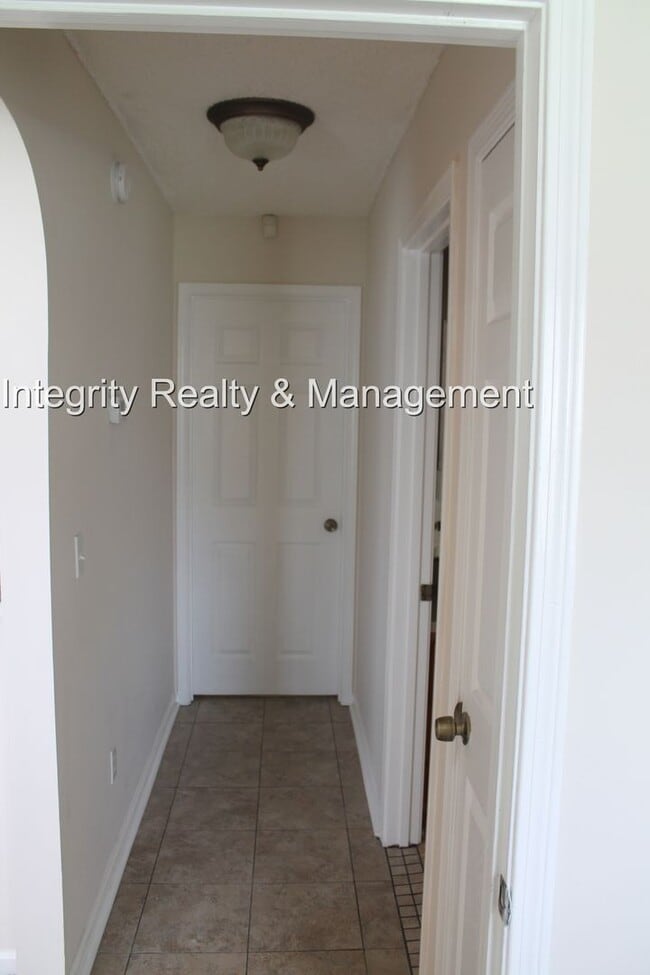 Building Photo - 3 bed/2.5 bath in Lake Asbury