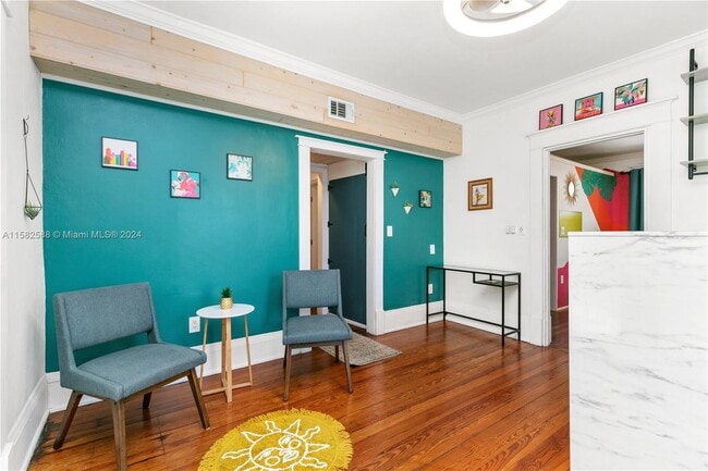 Building Photo - 18 NE 42nd St