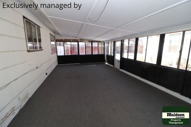 Building Photo - Main Level Living, Close to Ft Carson. 1  ...