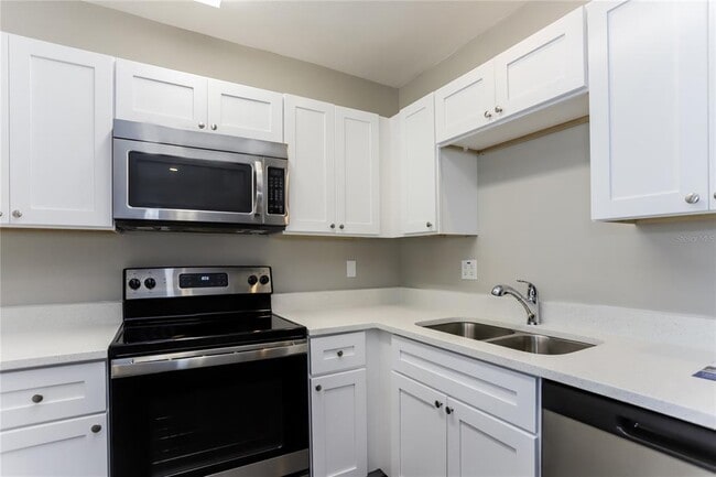 Building Photo - 8464 Hollyhock Ave