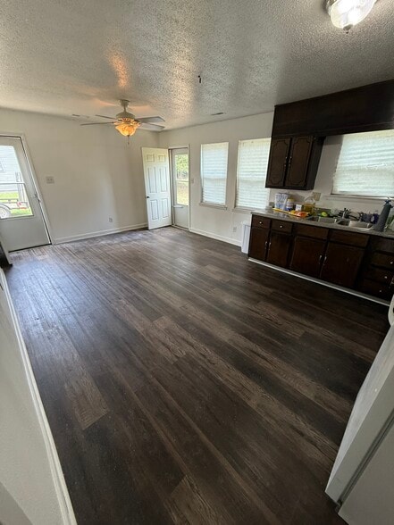 Dining Area/Kitchen - 22235 Hood St