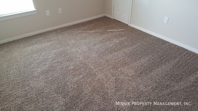 Building Photo - 517 N Brentwood Ave