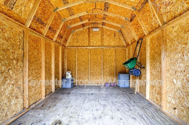 Building Photo - 1153 Hawick Dr