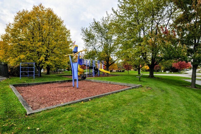 Building Photo - 1460 Fairlane Dr