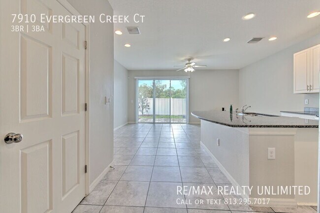 Building Photo - 7910 Evergreen Creek Ct