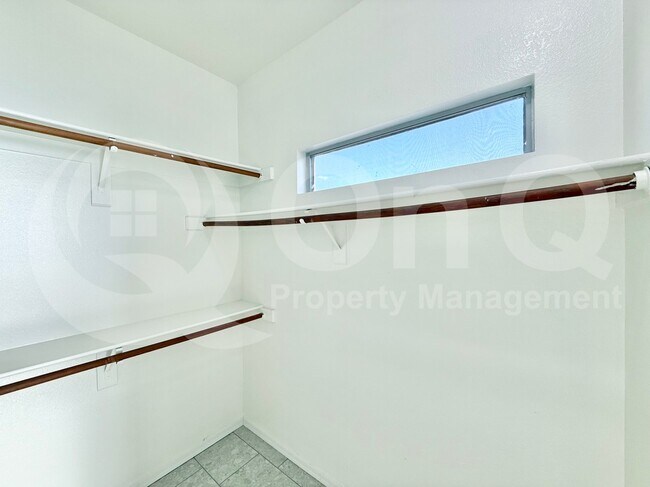 Building Photo - 1822 1822 South 39th St