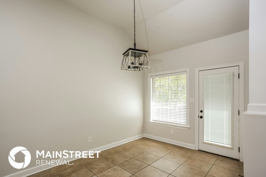 Building Photo - 10105 Cypress Lake Dr