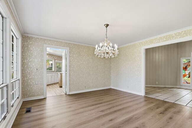 Building Photo - Stunning 3,488 Sq. Ft. Home with Pool & 3-...