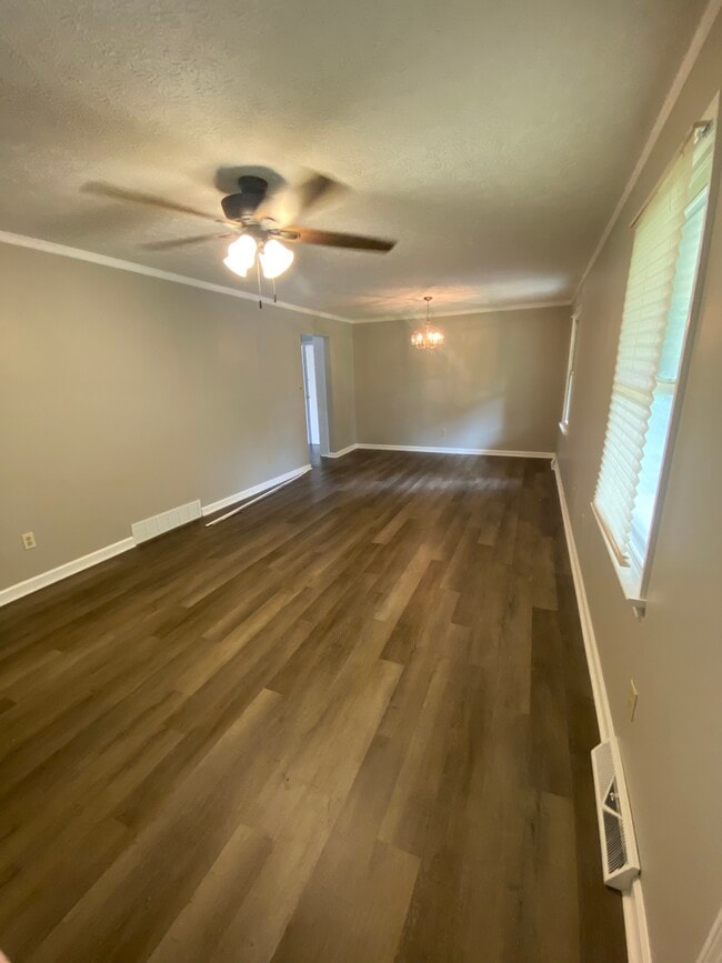 Building Photo - 1823 Grider Pond Rd