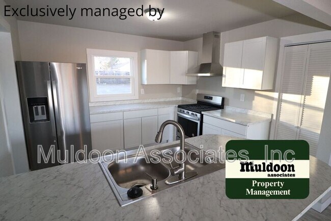 Building Photo - 2829 2nd Ave