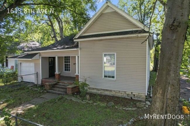 Building Photo - "Charming 3-Bed, 2-Bath Home in Bessemer –...