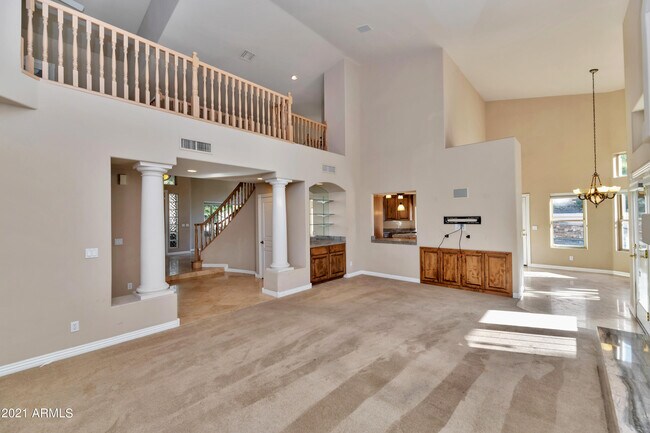 Building Photo - 1101 E Brook Hollow Dr