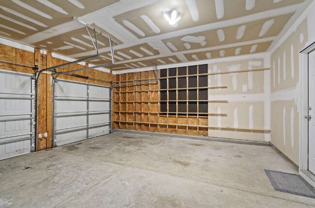 Building Photo - 4-Bedroom Home in Lexington Park at Amberl...